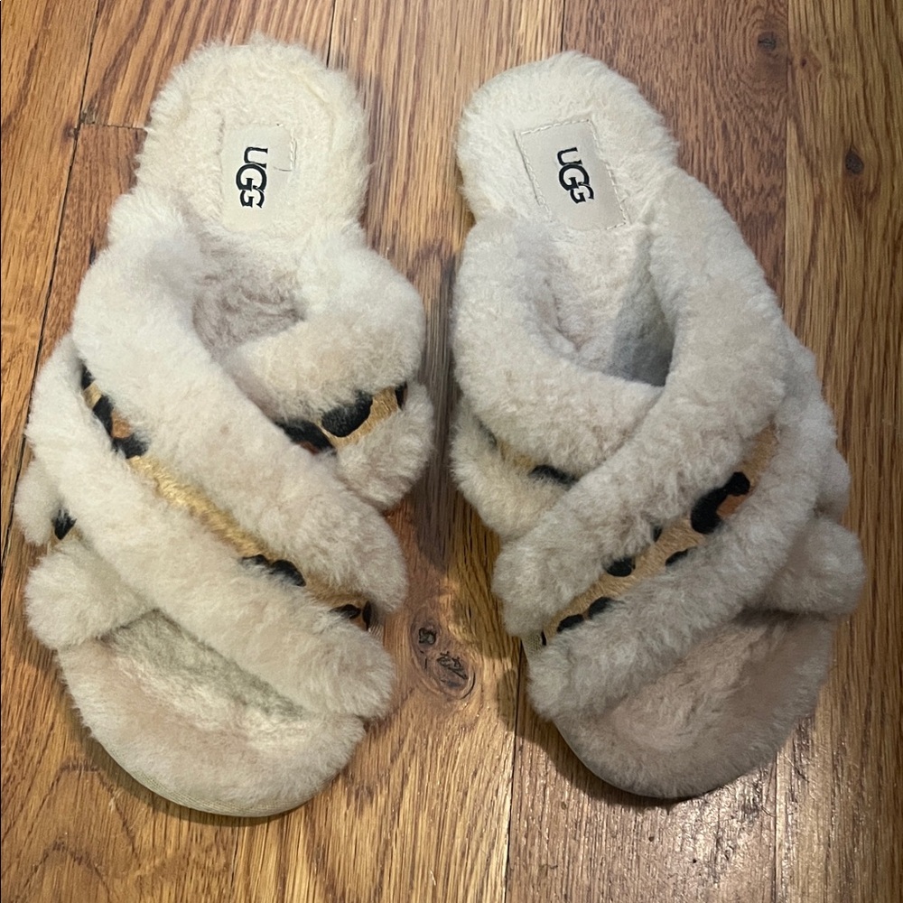 UGG Women's Cream and Tan Fuzzy Slippers